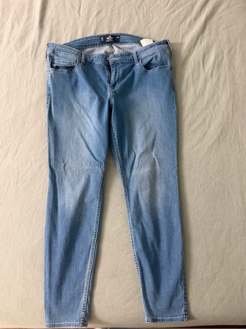 Hollister Light Wash Skinny Jeans - Blue